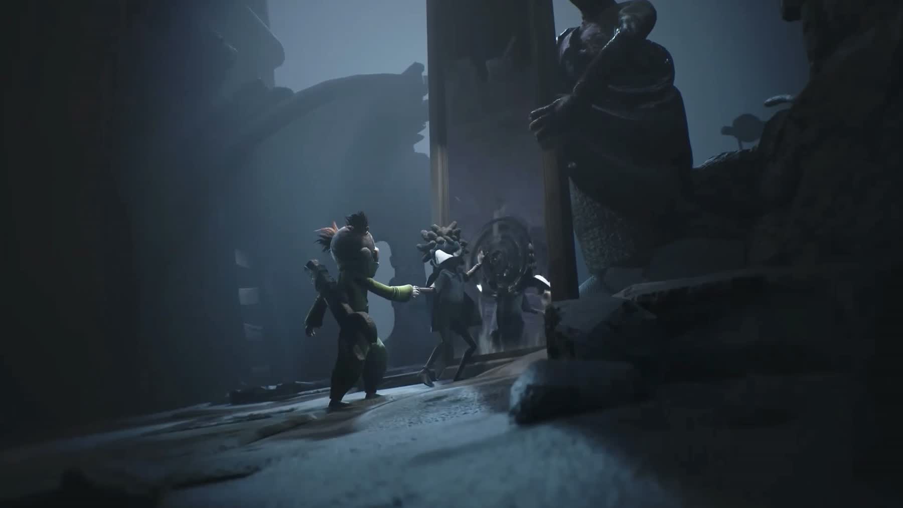 Low and Alone move through a dark Little Nightmares III environment
