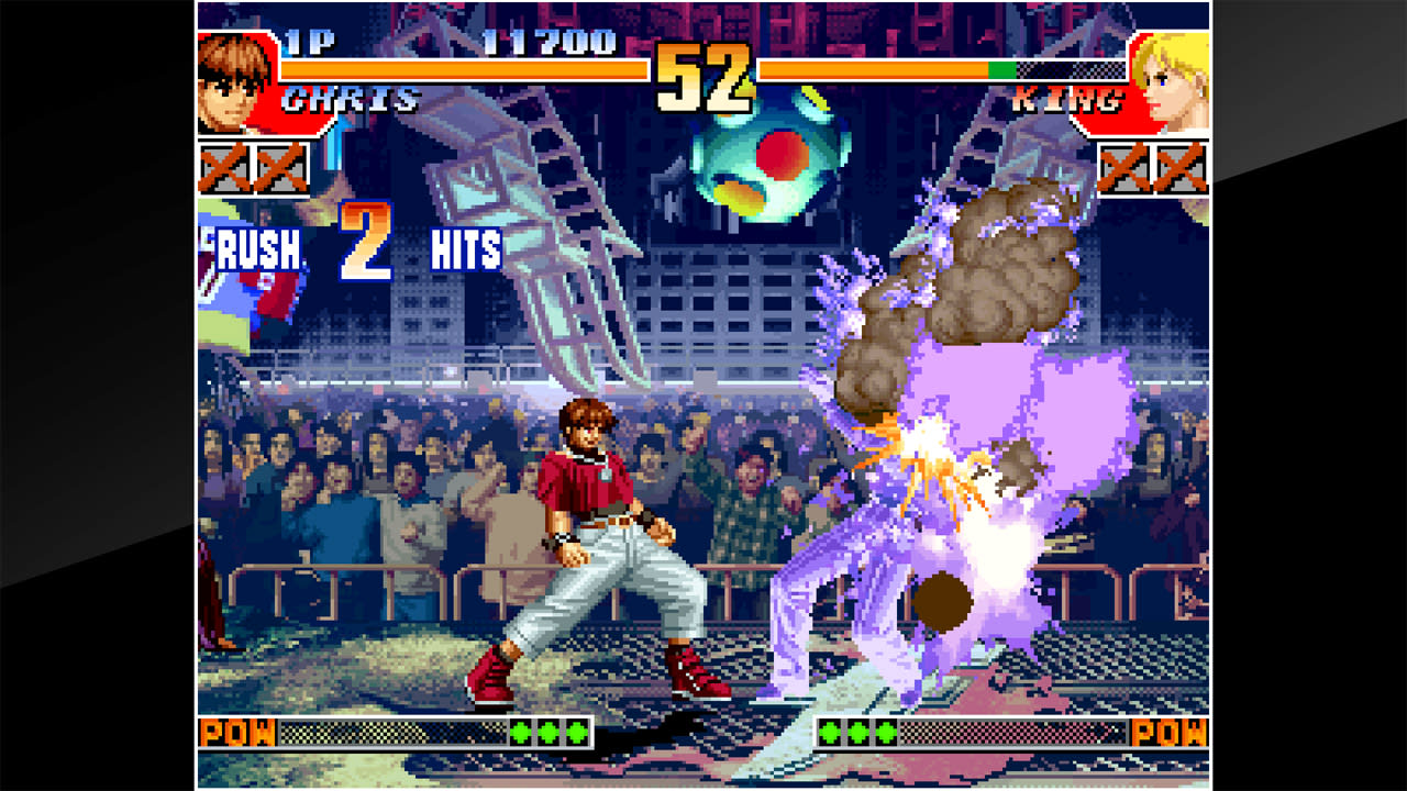 Chris attacks King in The King of Fighters '97