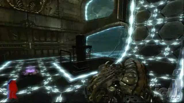 Gravity walkways inside the alien Sphere in Prey 2006
