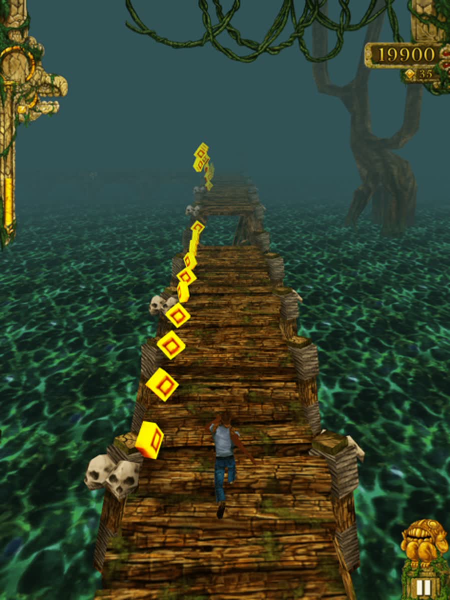 Temple Run iPad screenshot showing a bridge and coin trail